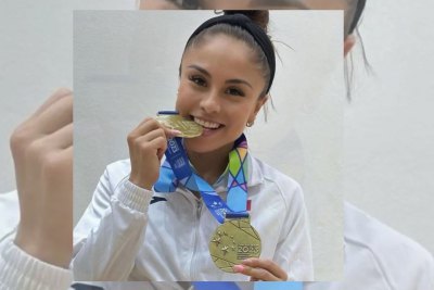 ¡Felicidades por la décima medalla de oro Paola Longoria!