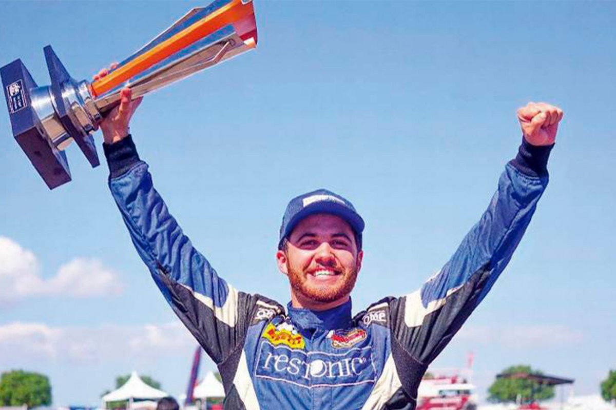 Giancarlo Vecchi encabeza Campeonato de Nascar Peak México