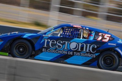 Giancarlo Vecchi motivado con su equipo HO SPEED RACING